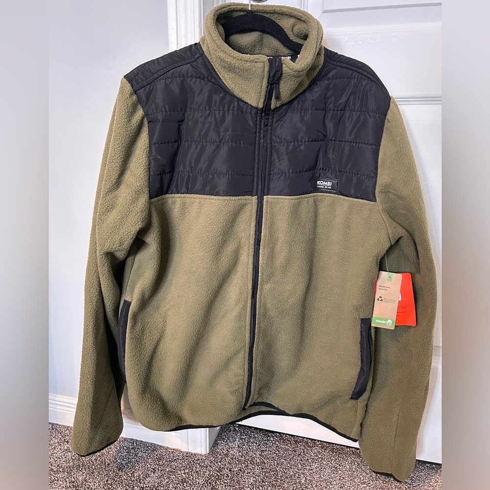 Kombi Green Land Recycled Fleece Jacket in Fern - Picture 2 of 5